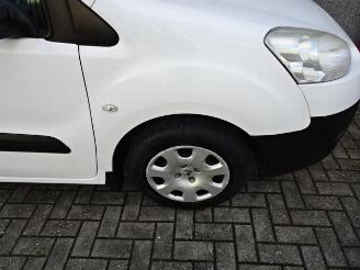 Peugeot Partner 122 1.6 e-HDI L2 XR airco inrichting imperiaal picture 14