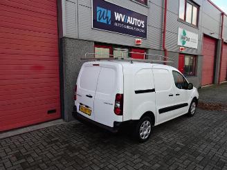 Peugeot Partner 122 1.6 e-HDI L2 XR airco inrichting imperiaal picture 5