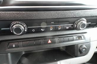Fiat Scudo 2.0 MultiJet L3H1 DC Business Pro+ 5zitter picture 17