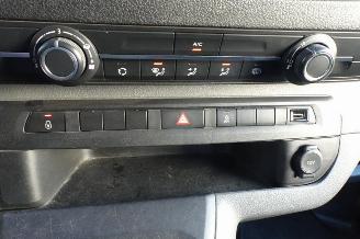 Peugeot Expert 231L 2.0 BlueHDI 120 DC Premium LET OP 1 E VERSNELING STUK WEL GEWOON RIJDBAAR !!!!!!!!!!!! picture 12