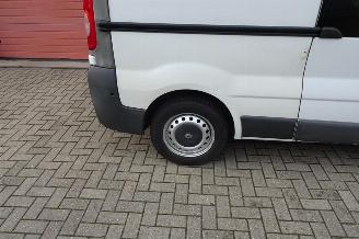 Renault Trafic 2.0 dCi T29 L2H1 3 zits airco picture 19