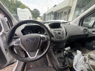 Ford Transit Courier Van  picture 8