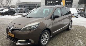 Schadeauto Renault Scenic  2013/11