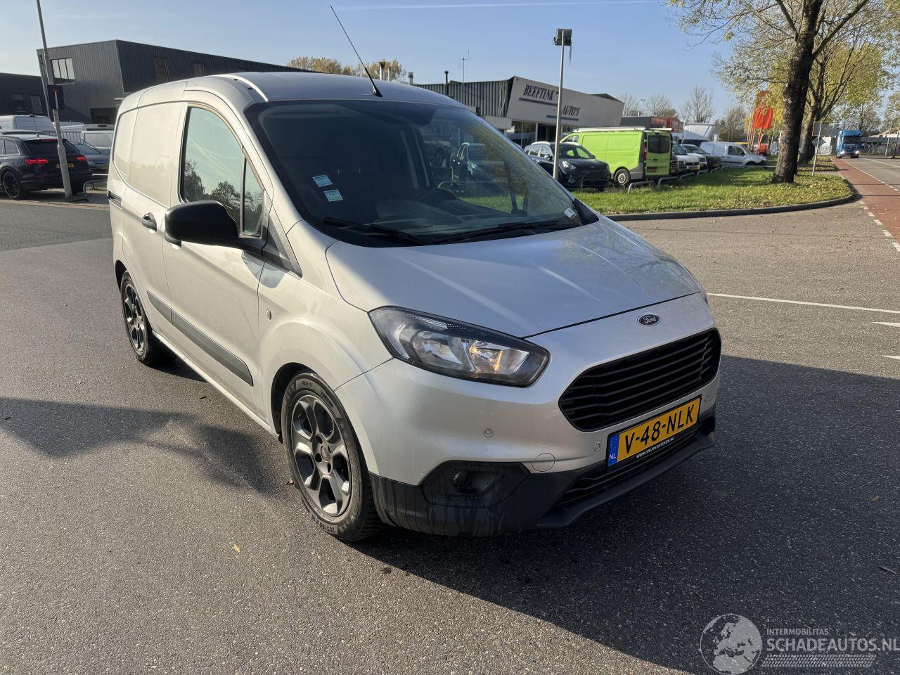 Ford Transit Courier Van 