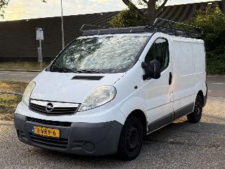 damaged passenger cars Opel Vivaro  2008/6