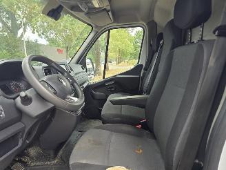 Renault Master L2H2 2.3 DCi picture 9