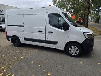 Renault Master L2H2 2.3 DCi picture 3