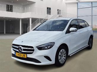 Vaurioauto  passenger cars Mercedes B-klasse  2023/2