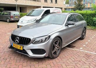 krockskadad bil auto Mercedes C-klasse C220 AMG Motorschade 2016/5