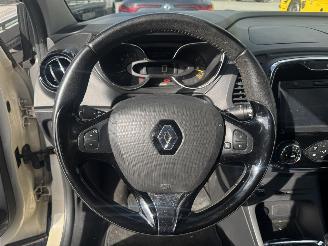 Renault Captur  picture 9