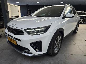 skadebil auto Kia Stonic 1.0 T-GDi Mhev GT-L Motor loopt onregelmatig 2023/10