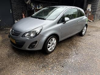 krockskadad bil auto Opel Corsa 1.2-16V BlitZ  Hatchback 3-dr. 2014/6