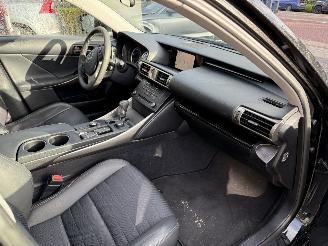 Lexus IS 300H picture 14