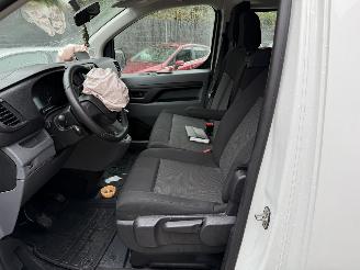 Opel Vivaro 1.5 CDTI   9 PERSOONS Personenbus 4-dr. picture 23