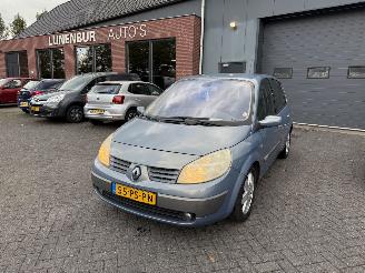 damaged passenger cars Renault Scenic 2.0-16V Expression Comfort 2004/11