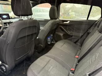 Ford Focus 1.5 EcoBoost Active X Business picture 13