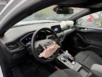 Ford Focus 1.5 EcoBoost Active X Business picture 14