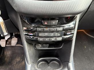 Peugeot 2008 1.2 PureTech GT-line  LEER PANORAMADAK SUV 5-dr. picture 21