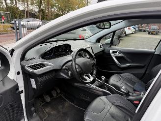 Peugeot 2008 1.2 PureTech GT-line  LEER PANORAMADAK SUV 5-dr. picture 16