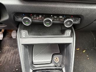 Citroën C4 1.2 Puretech Feel Pack  SUV 5-dr. picture 27