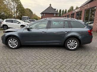 Skoda Octavia 1.6 TDI Greentech PANORAMADAK  Ambition Business picture 12