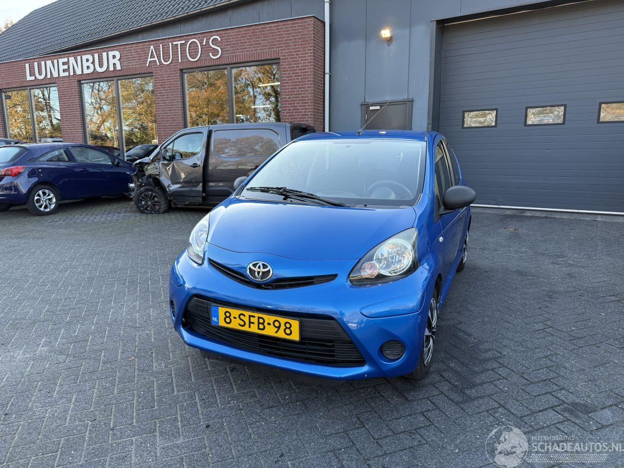 Toyota Aygo 1.0 VVT-i Now AIRCO Hatchback 5-dr.