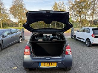 Renault Twingo 1.2-16V Collection  Hatchback 3-dr. picture 11
