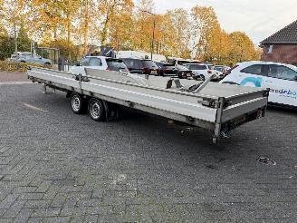 krockskadad bil aanhanger Hapert  AZURE 600 X 206 LAADVERMOGEN  2660 KG 2022/10