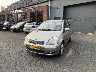 damaged passenger cars Toyota Yaris 1.3 VVT-i S-Line  AIRCO Hatchback 5-dr. 2005/2