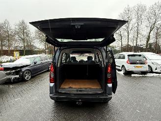 Citroën Berlingo 1.6 VTi Attraction (MPV 4-dr.) picture 14