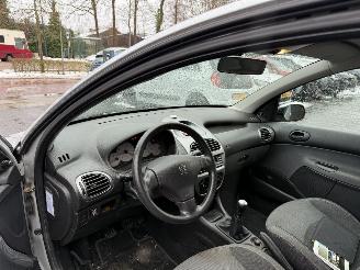 Peugeot 206 1.4 Génération (Hatchback 3-dr.) picture 14