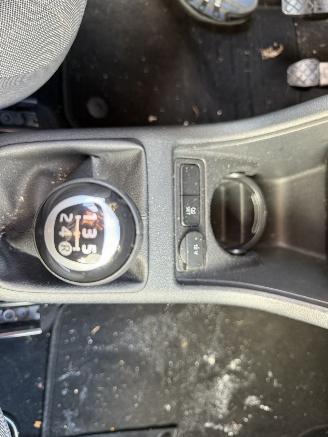 Volkswagen Up! 1.0 move up! AIRCO  BlueMotion picture 16