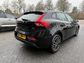 Volvo V-40 2.0 D2 Kinetic (Hatchback 5-dr.) picture 4