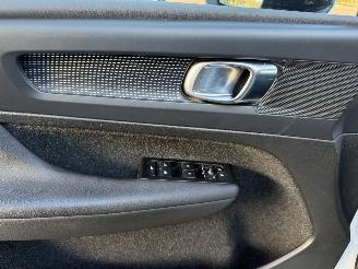 Volvo XC40 Recharge P8 AWD R-Design  SOH 91.8  (SUV 5-dr.) picture 24