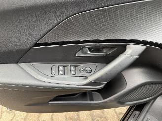 Peugeot 2008 1.2 PureTech GT-Line AUTOMAAT  (SUV 5-dr.) picture 23