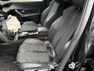 Peugeot 2008 1.2 PureTech GT-Line AUTOMAAT  (SUV 5-dr.) picture 24