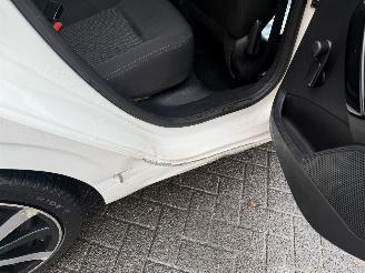 Peugeot 208 1.2 PureTech Active PANORAMADAK  (Hatchback 5-dr.) picture 14