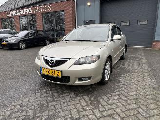 damaged passenger cars Mazda 3 1.6 S-VT Executive AUTOMAAT  (Sedan 4-dr.) 2008/2