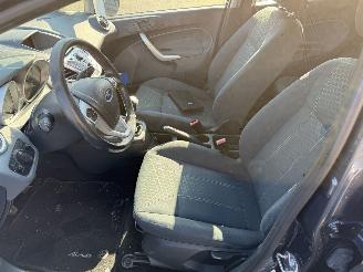 Ford Fiesta 1.25 Titanium (Hatchback 5-dr.) picture 16