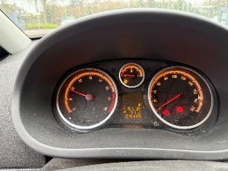 Opel Corsa 1.4-16V Cosmo (Hatchback 5-dr.) picture 15