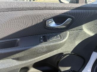 Renault Clio 0.9 TCe Zen (Stationwagen 5-dr.) picture 13