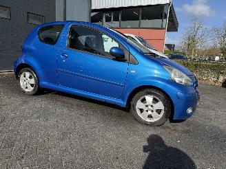Toyota Aygo 1.0-12V Dynamic Blue (Hatchback 3-dr.) picture 22