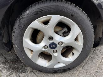 Ford Fiesta 1.25 Ghia (Hatchback 5-dr.) picture 25