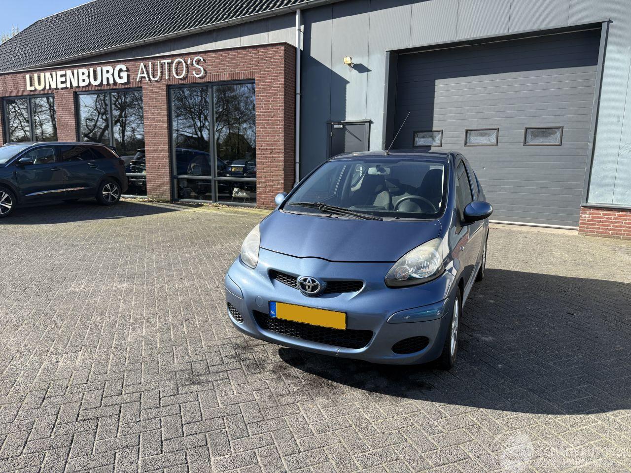 Toyota Aygo 1.0-12V Comfort (Hatchback 3-dr.)