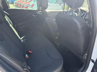 Renault Clio 0.9 TCe Expression picture 11