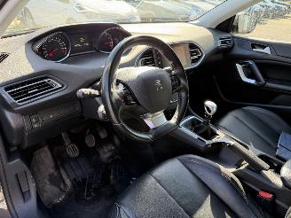 Peugeot 308 1.2 PureTech Blue Lease  LEER (Hatchback 5-dr.) picture 10
