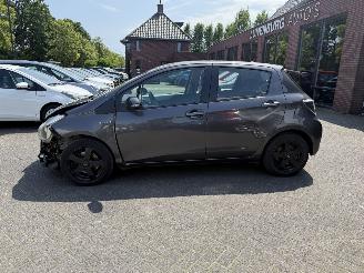 Toyota Yaris 1.5 Full Hybrid Aspiration (Hatchback 5-dr.) picture 2