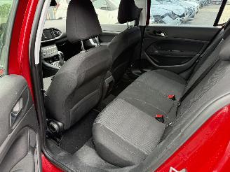 Peugeot 308 1.2 VTi Active (Hatchback 5-dr.) picture 19