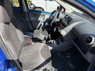 Peugeot 107 1.0-12V XS (Hatchback 5-dr.) picture 19