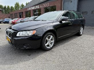 damaged passenger cars Volvo V-70 1.6 T4 Limited Edition AUTOMAAT LEER  (Stationwagen 5-dr.) 2011/9
